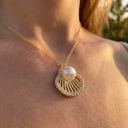 Foto Modelo Realista